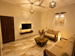 House | Ruang tamu | 32 inci televisyen LED dengan kabel 