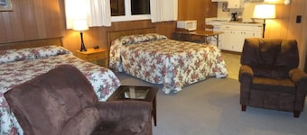 Travelers Inn Motel - Eagle River Downtown