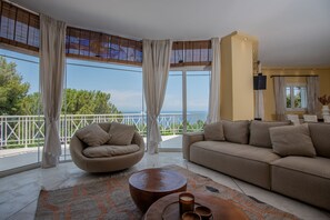 Unclassified image, 5 of 53, button - Orizon Seaview Villa With Private Pool (Zakynthos)