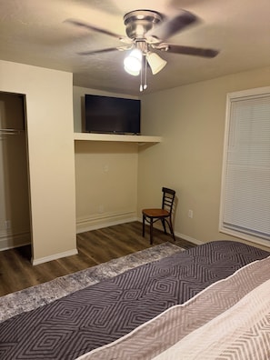 2 habitaciones, tabla de planchar con plancha y wifi gratis 