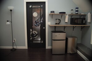 Unclassified image, 5 of 12, button - Spacious House Downtown Pullman- Sleeps up to 16 (Pullman)