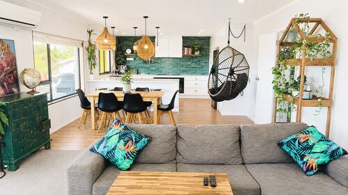 Amazing Family Location with Sea Views