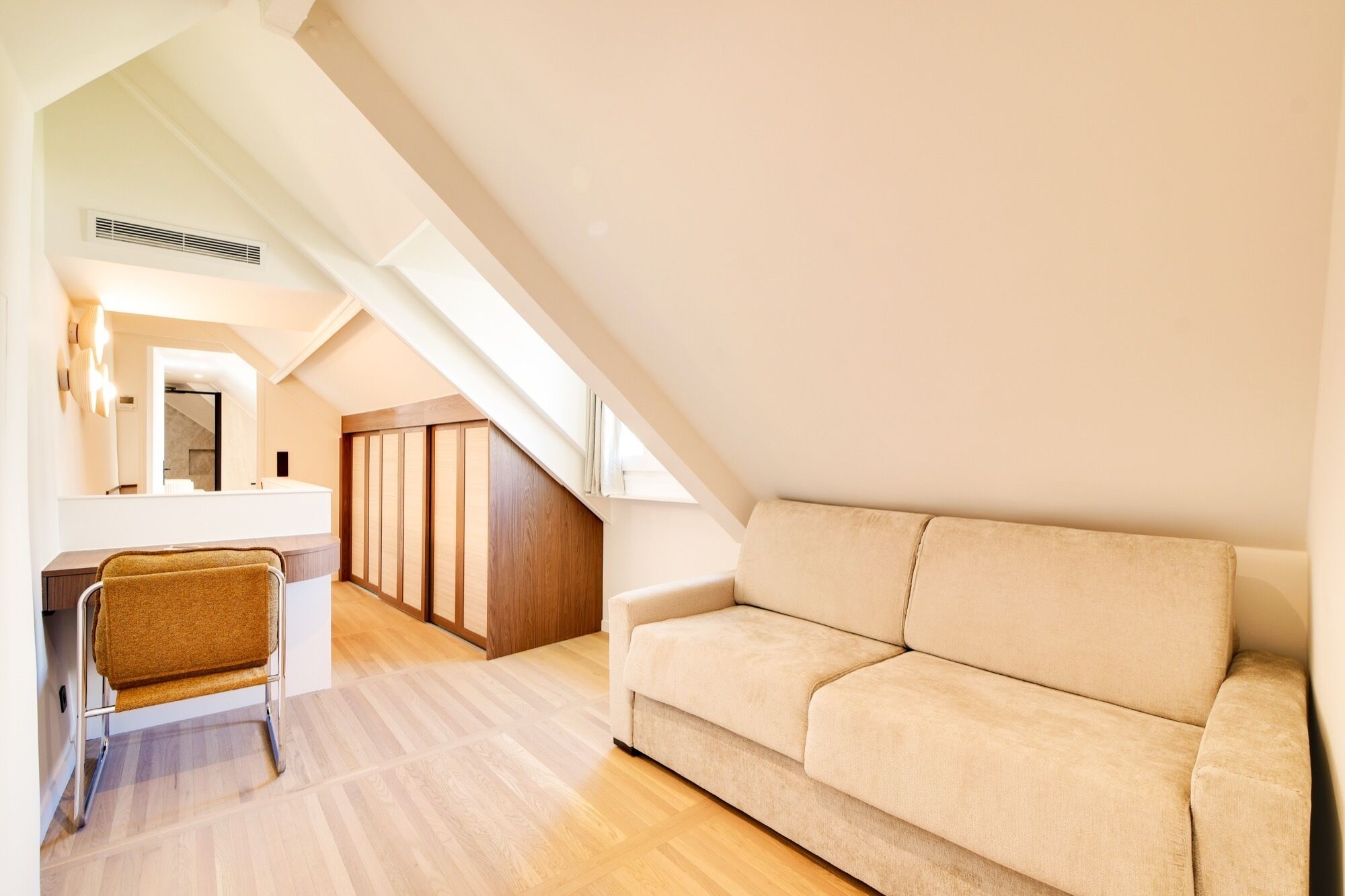Superior Suite, City View | Living area