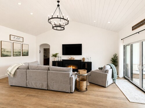 Modern Country Farmhouse on 15 Acres