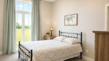 Tabla de planchar con plancha, wifi, ropa de cama