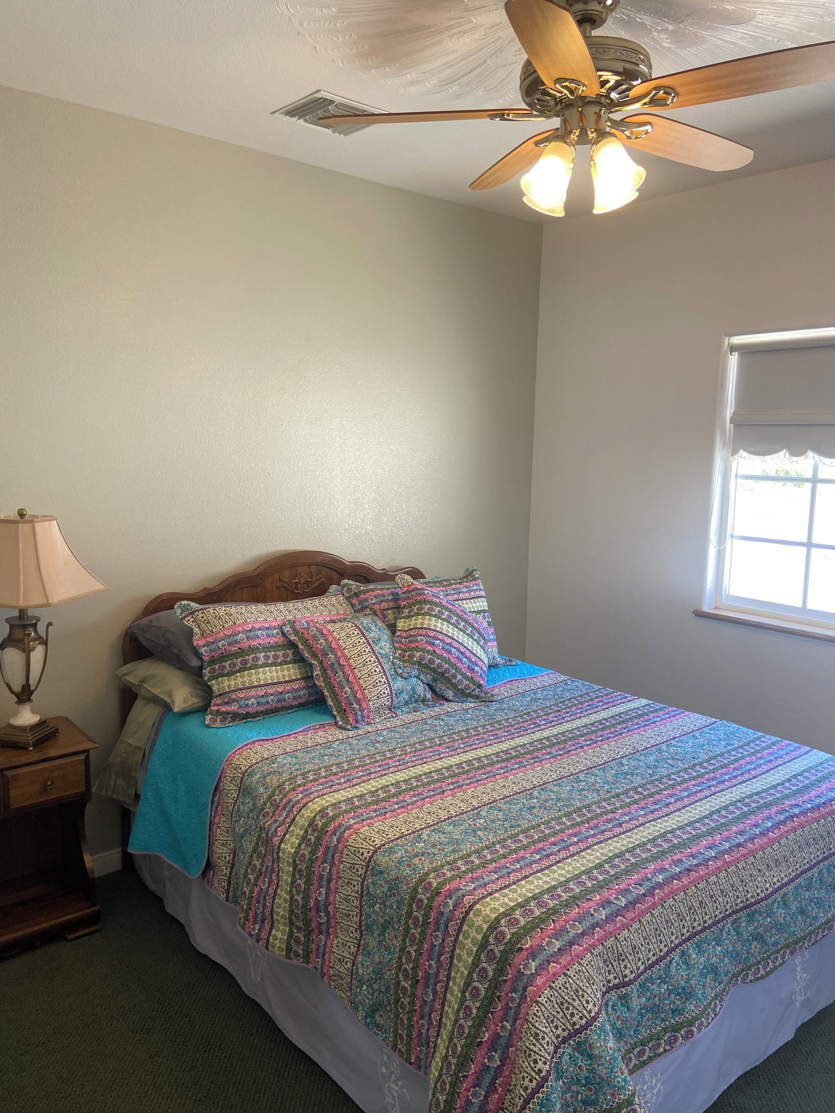 2 bedrooms, travel cot, free WiFi, bed sheets