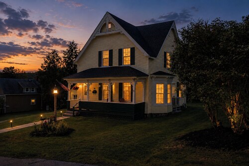 Modernized Historic Mountain Getaway