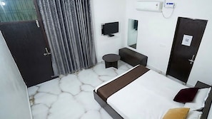 Laptop workspace, WiFi (free) - The Elite Inn Lucknow (Lucknow)