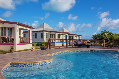 Four Diamonds Park Villas