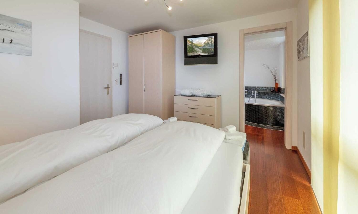 Desk, iron/ironing board, free WiFi, bed sheets