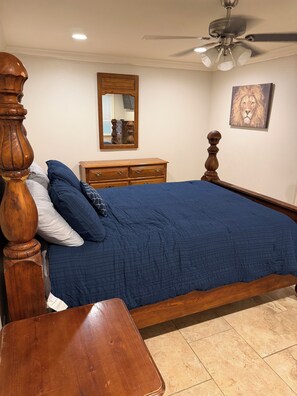 5 Schlafzimmer, Bügeleisen/Bügelbrett, WLAN, Bettwäsche