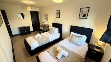 2 bedrooms, iron/ironing board, WiFi, bed sheets