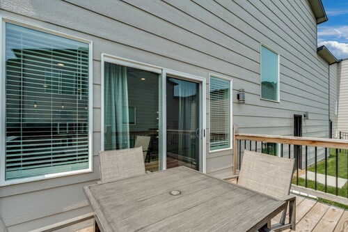 Brand New Spacious & Sunny 4-bedroom, 3.5 bath Home in NW Wichita