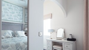 Deluxe Double Room - Cloonacauneen Castle (Galway)