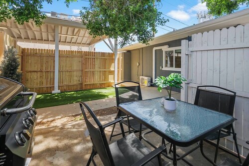 Pet-Friendly Casita | Private Yard + Parking