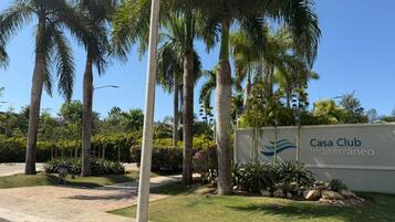 Deluxe Apartment, Balcony, City View | Property grounds