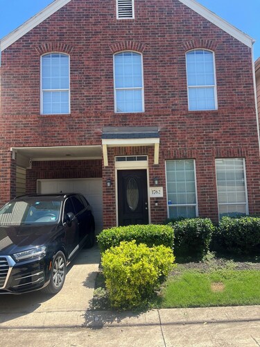 Beautiful Condo with newly appliances, bedroom sets located at the East Downtown