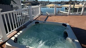 Baignoire à remous extérieure