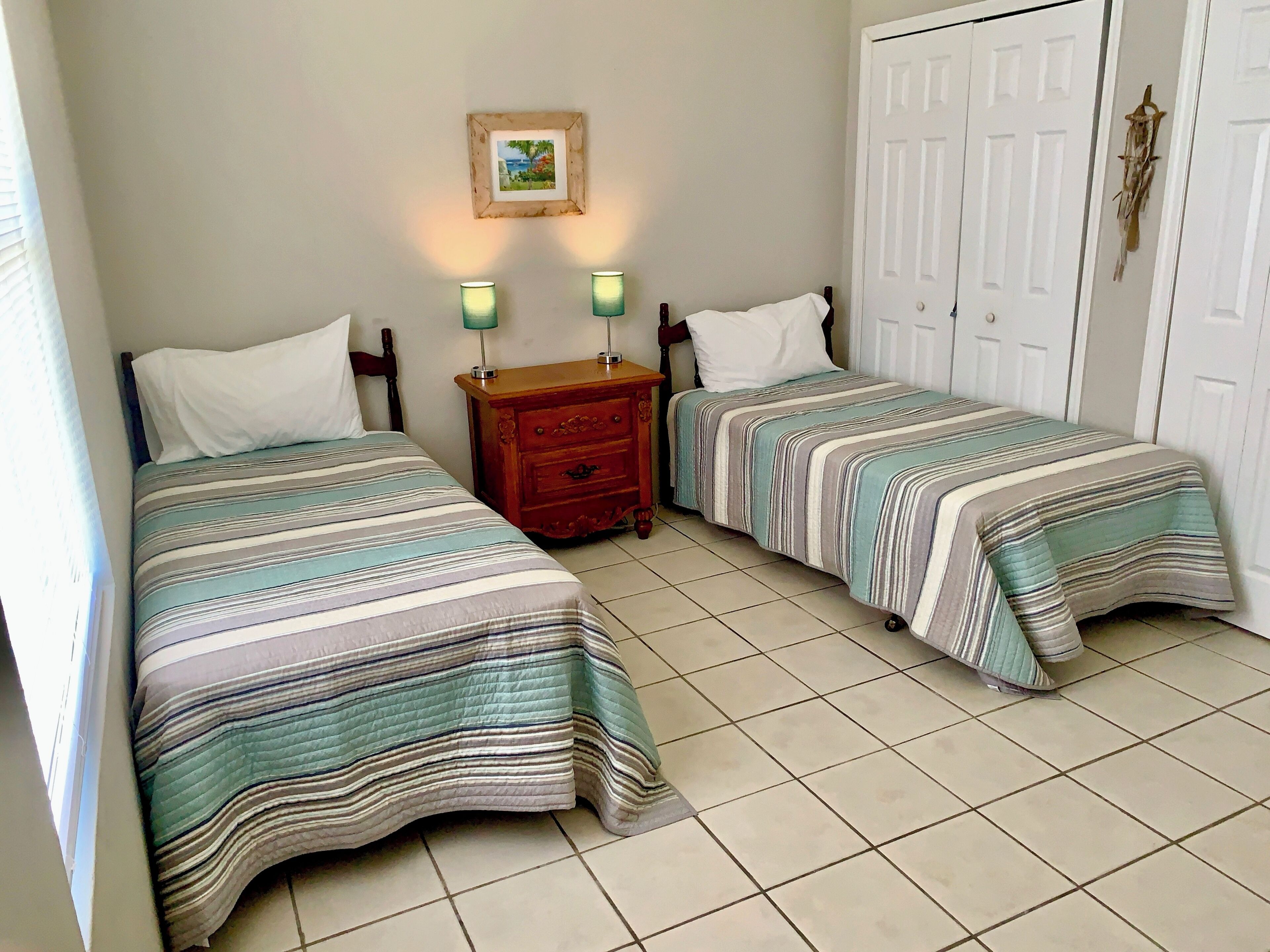 Iron/ironing board, WiFi (free), bed sheets