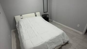 4 bedrooms, in-room safe, iron/ironing board, free WiFi