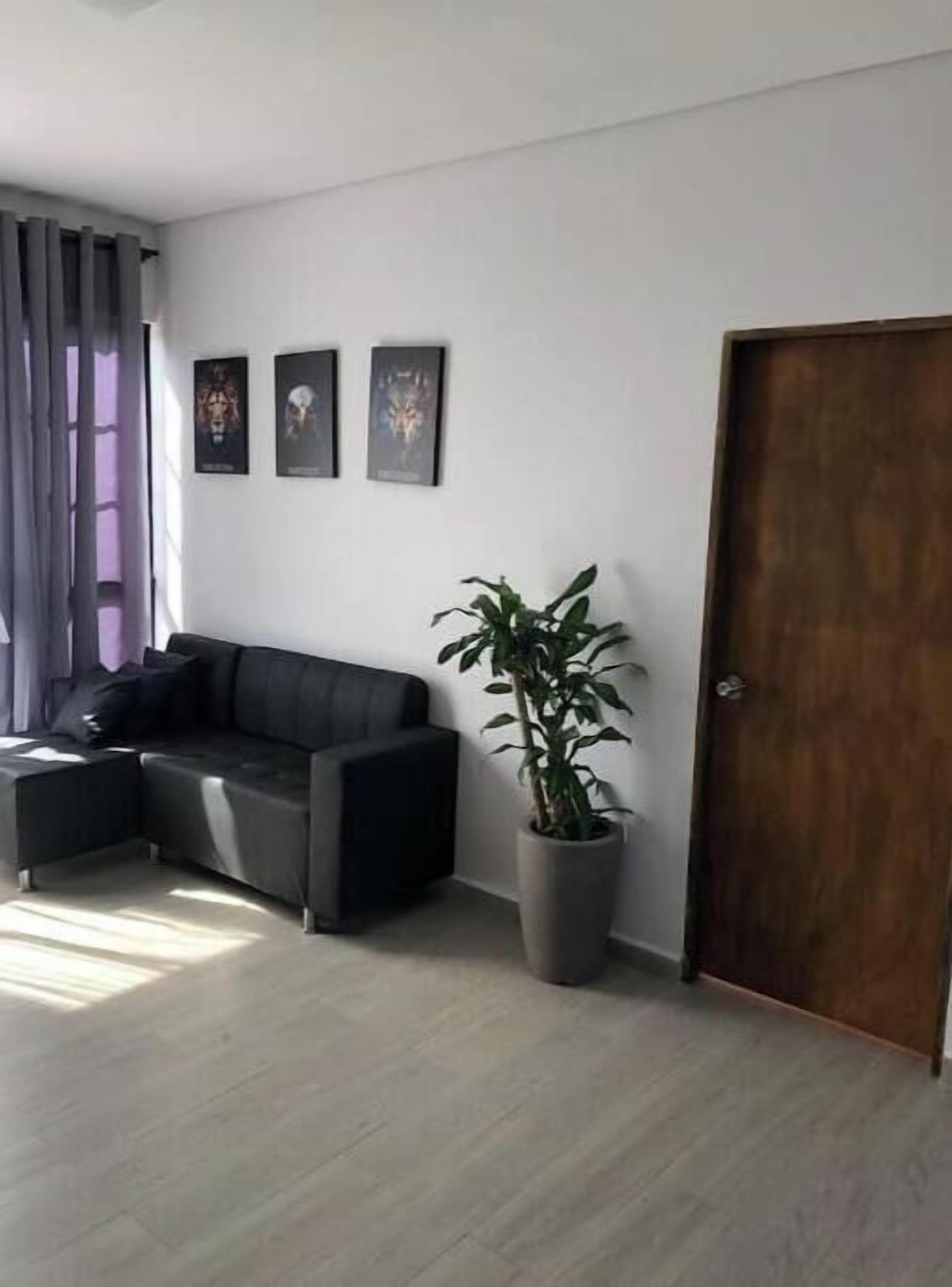 Property With A Beautiful View Of The Peñol Rock - Peñol
