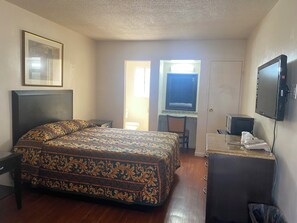 Eenpersoonskamer, 1 queensize bed, niet-roken | Een bureau, een laptopwerkplek, gratis wifi