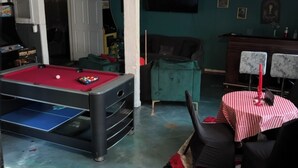 Games room - Gated Private Country Home In The City. (Little Rock)