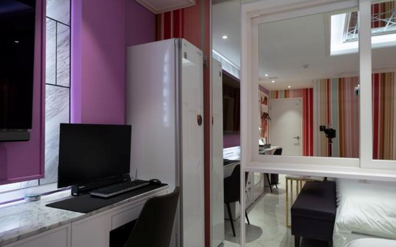 Premier Twin Room | Desk, WiFi (free), individually decorated, individually furnished
