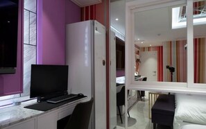 Quarto duplo premier | Escrivaninha, Wi-Fi de cortesia, individualmente decorados