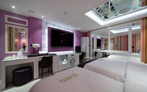 Quarto duplo premier | Escrivaninha, Wi-Fi de cortesia, individualmente decorados