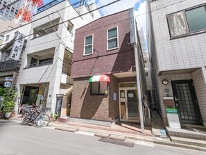 Exterior - #202 Shiba | 2 Double Beds, Sleeps Up to 4 | 5 Minutes to Tokyo Tower (Minato City)