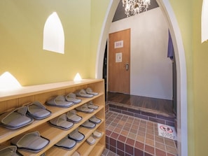 Interior - #202 Shiba | 2 Double Beds, Sleeps Up to 4 | 5 Minutes to Tokyo Tower (Minato City)