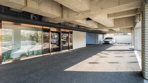 Property grounds - Busan Sasang Mr. Brick Hotel (Busan)