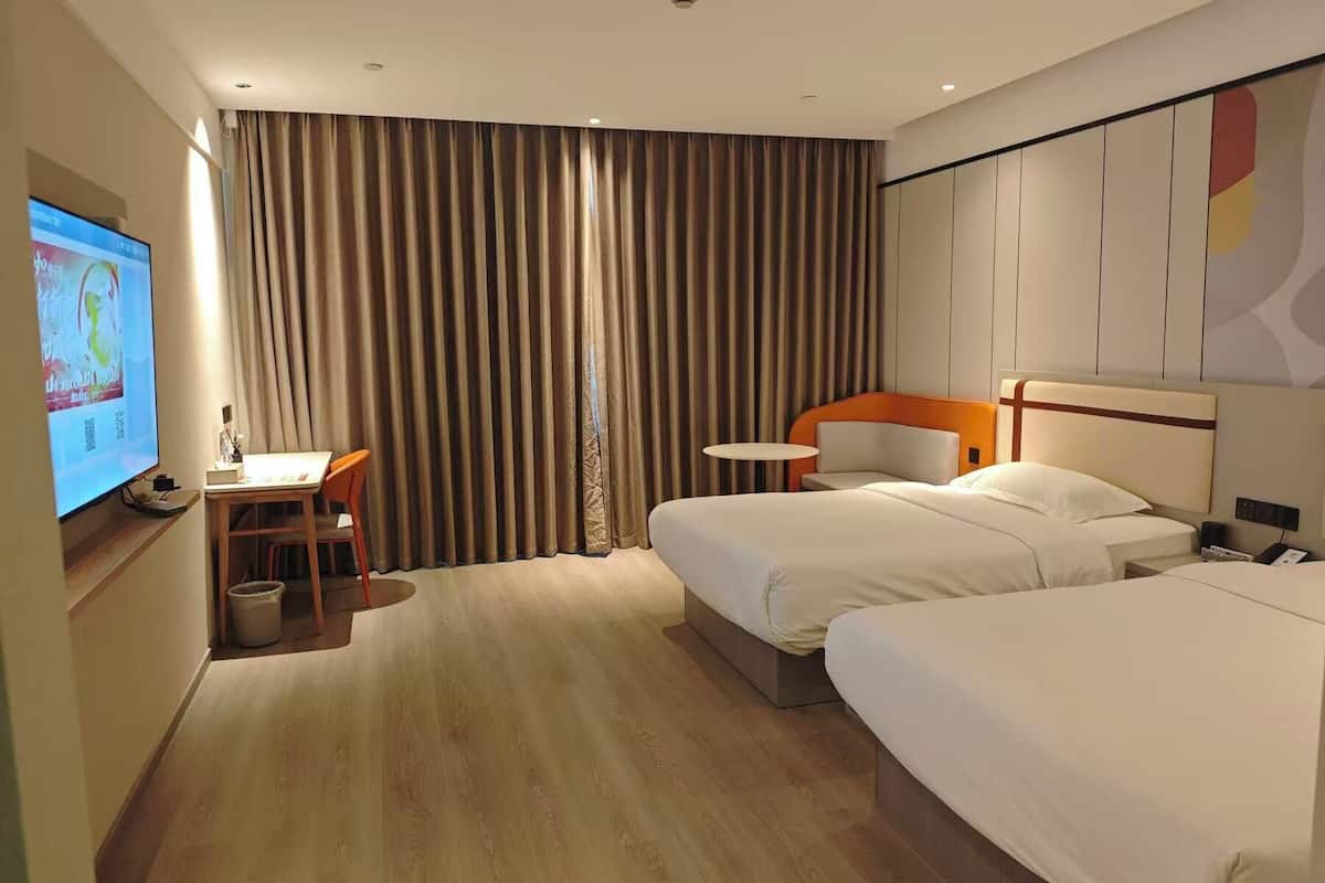 Habitación clásica con 2 camas individuales | Escritorio, espacio para trabajar con laptop y wifi gratis