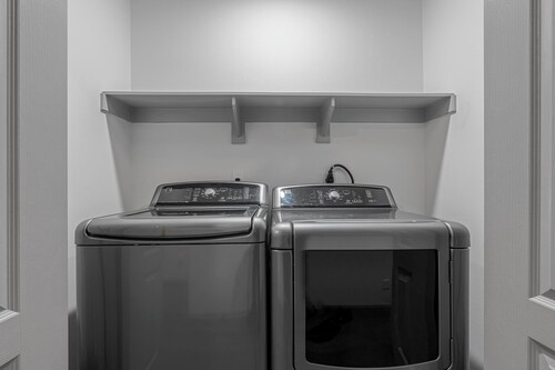Cozy 3 bedroom Townhome In North Laredo