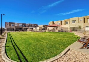 Exterior - ALL BREED DOG FRIENDLY LUXURY COMMUNITY -Central Gilbert/2bd/2.5ba/1cg TOWNHOME! (Gilbert)