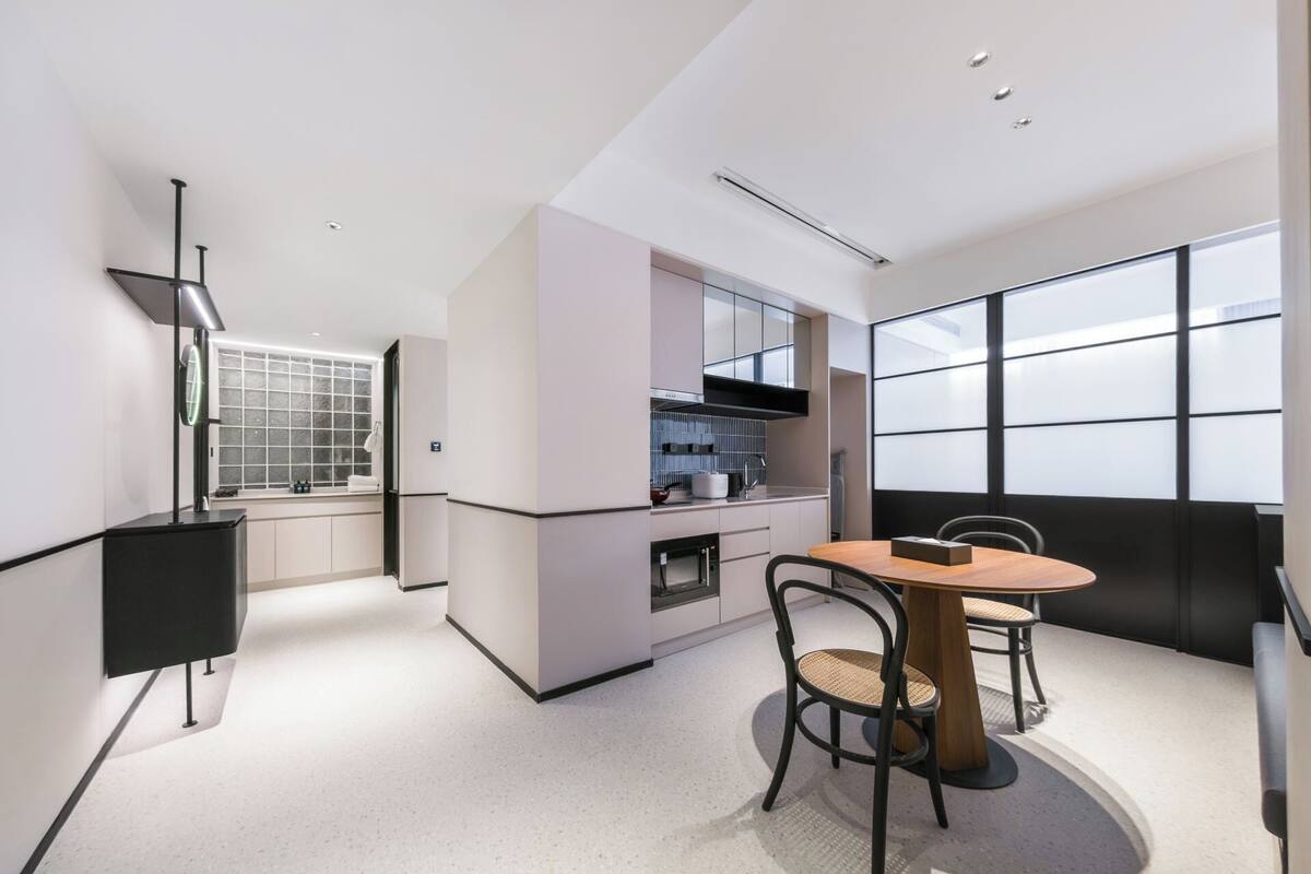 Suite de lujo, 2 habitaciones | Tabla de planchar con plancha y wifi gratis