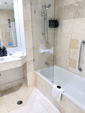 Standard Room, 2 Double Beds, Non Smoking, Partial Ocean View | Bathroom - Prime Location 2 Double Bed Room Surfers (Surfers Paradise)
