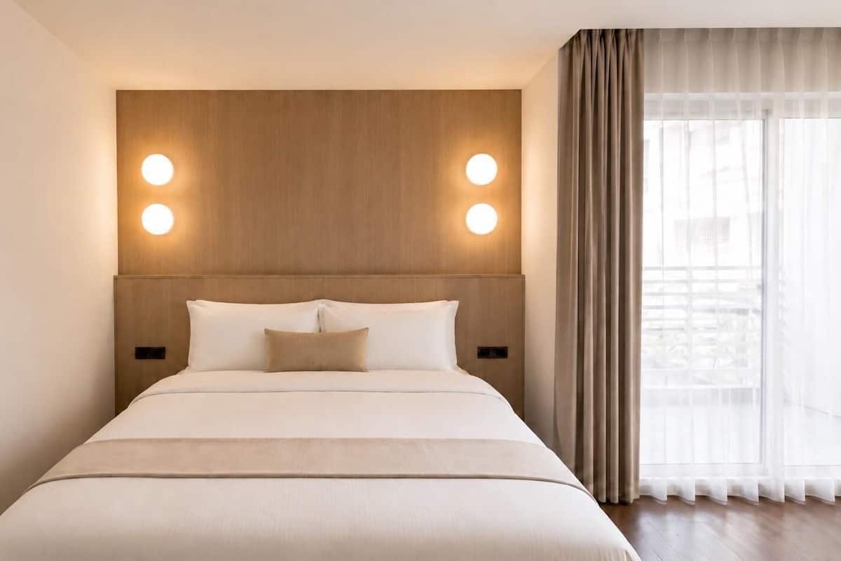 Premier Deluxe Double Room