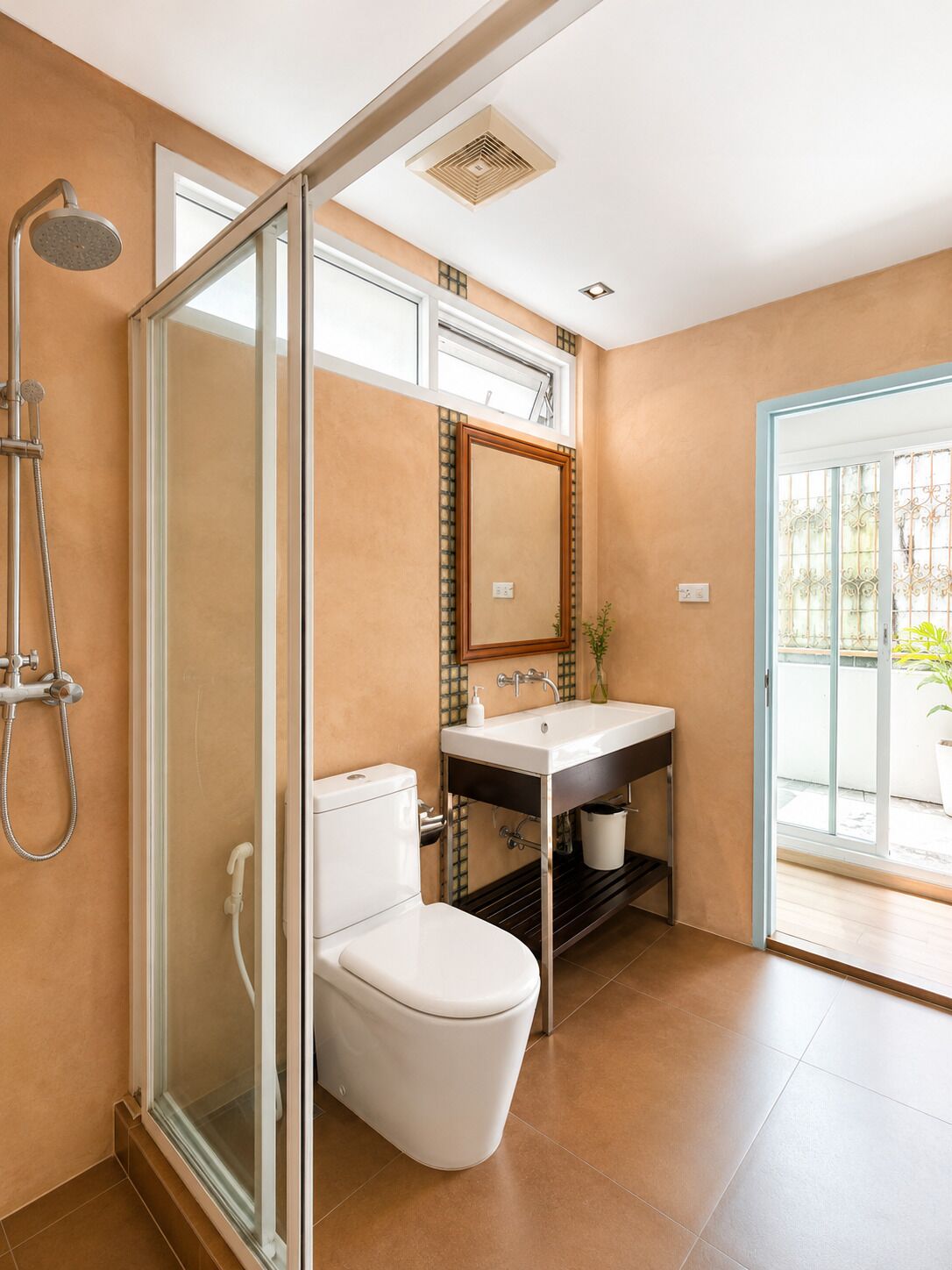 Standard King Room with Balcony | Banheiro