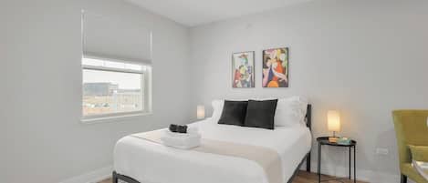4 bedrooms, desk, iron/ironing board, travel crib