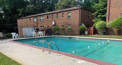 Renovated Condo: Your home away from home