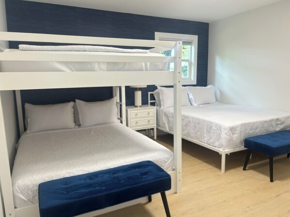 Room - Sleeps 14, Near Airport, Hospitals & Mall (Pensacola)