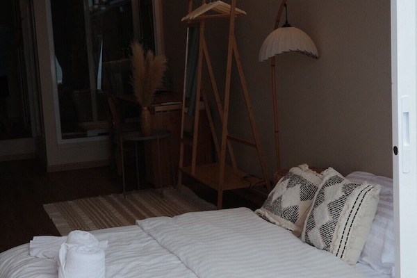 Standard Studio, Sea View | WiFi (free), bed sheets