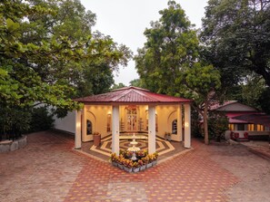 Ngoại thất