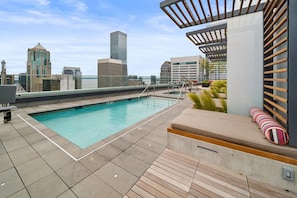 Pool - Blueground | First Hill, rooftop pool, nr Seattle Art Museum (Seattle)