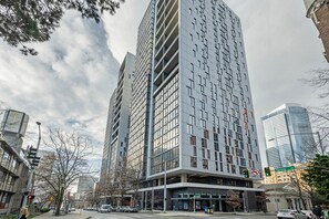 Exterior - Blueground | First Hill, rooftop pool, nr Seattle Art Museum (Seattle)