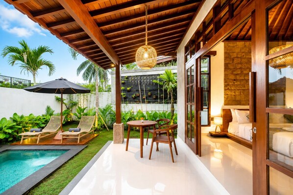 คอมฟอร์ทวิลล่า, วิวสวน | รับประทานอาหารกลางแจ้ง