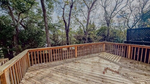 Updated 3-bedroom2.5Bathtownhome nearMeritusCampus