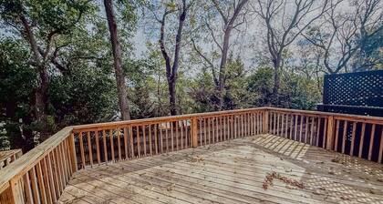 Updated 3-bedroom2.5Bathtownhome nearMeritusCampus